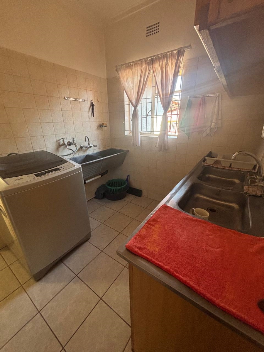 4 Bedroom Property for Sale in Postmasburg Northern Cape